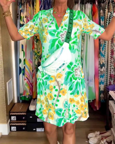 Robe à manches courtes, imprimé fleuri et col V