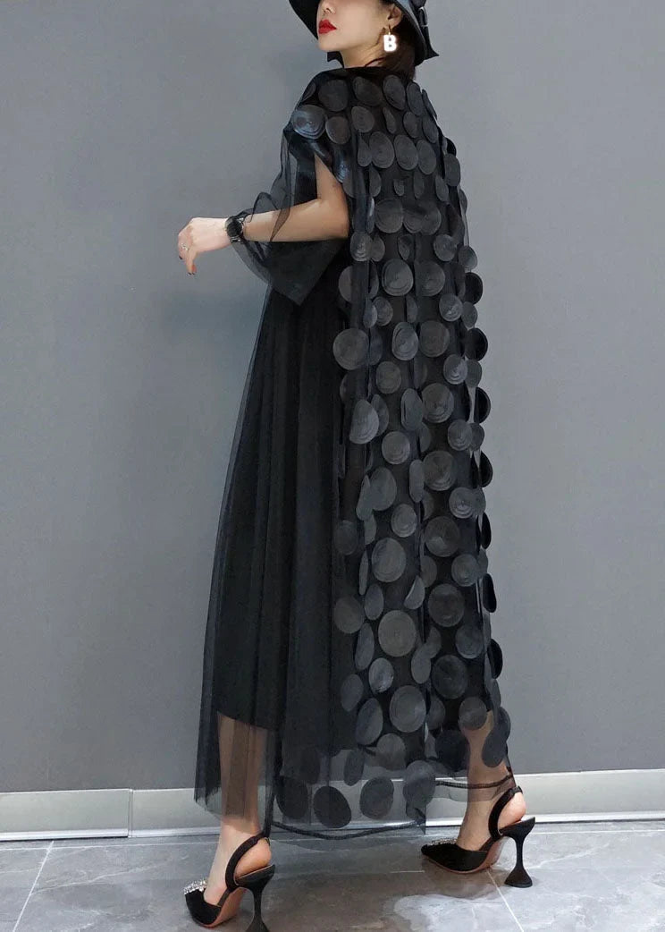 Robe de soirée en tulle à encolure ronde et manches asymétriques