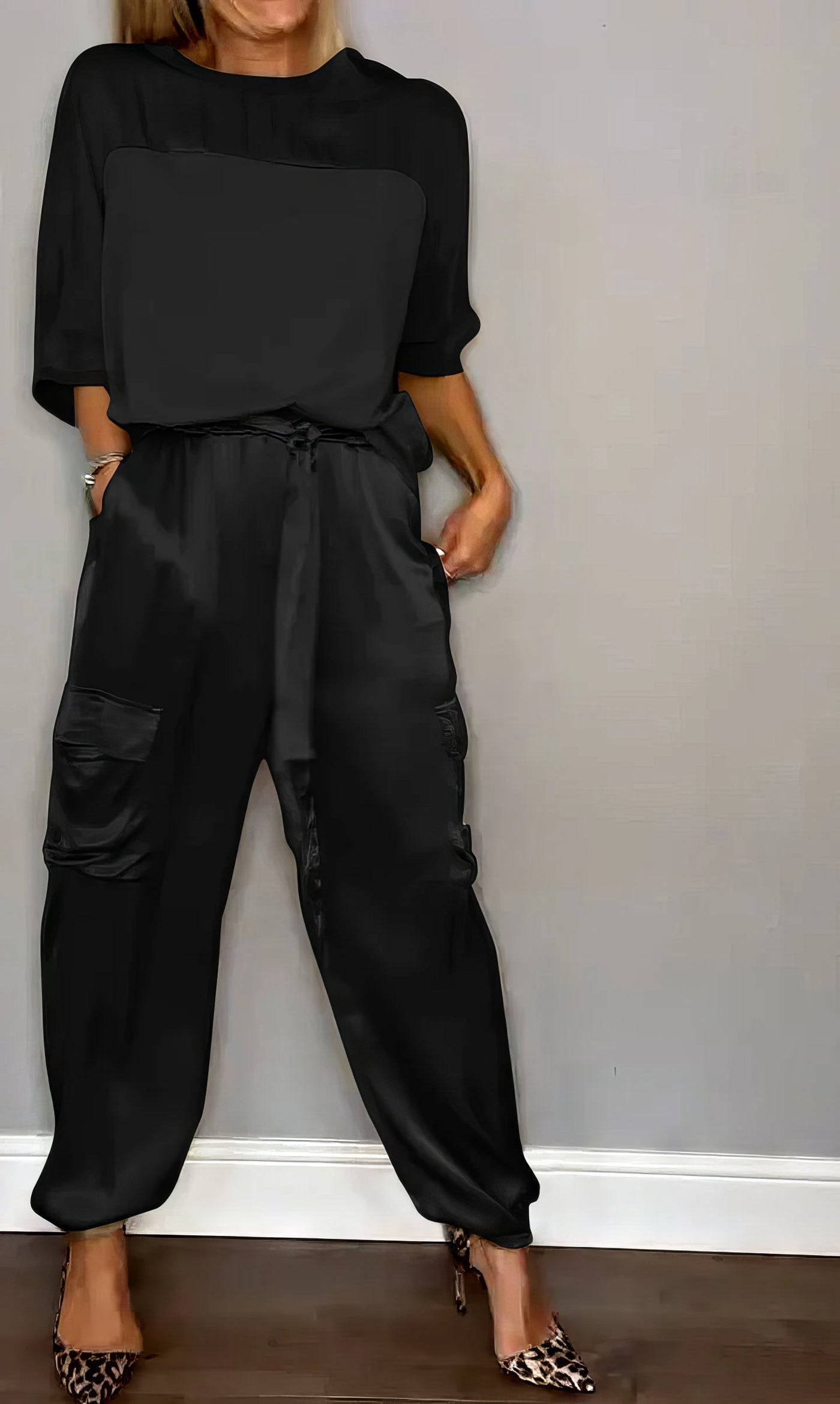 Ensemble Élégant en Satin Deux Pièces avec Blouse et Pantalon