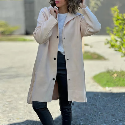 Veste femme avec simple rangée de boutons et capuche